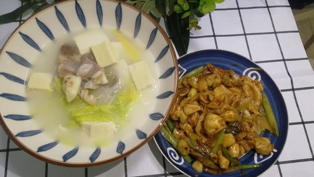 新鲜鱼鳔排骨炖汤的做法 2025年新鲜鱼鳔排骨炖汤的做法窍门