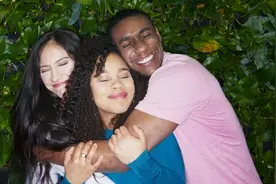 同时拥有多个伴侣的非单一配偶制会更好吗？图片