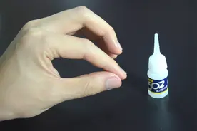 “胶水之王”502也没那么难解开，只需几滴不值钱的它，自动溶开