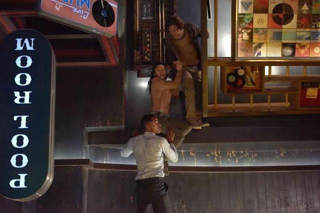 《今日影评》这场真人密室逃脱，四死二伤