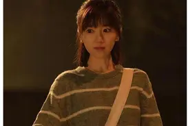 《乔家的儿女》八大美女：朱珠毛晓彤朴素，这位女演员惊艳了时光图片