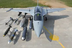 时隔12年，L15再度亮相迪拜航展，或超枭龙成为国产最热销机型图片