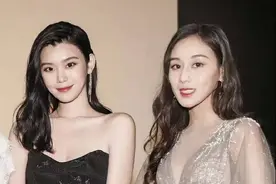 奚梦瑶与何超欣罕见同框，产后身材走样，气质被小姑子艳压？图片