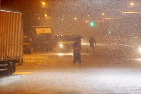 年年暴雨，年年内涝。为何城市排水系统如此脆弱？图片