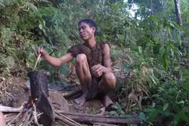 父子为躲避战争，隐居荒山生活41年，儿子不知道这个世界有女人图片