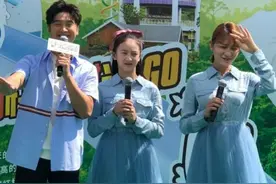 田亮带妻女烈日下商演，森碟睁不开眼睛，叶一茜用手挡头保持微笑图片