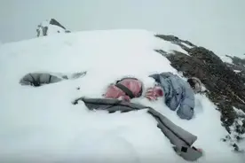珠穆朗玛峰上300多具遗骸，为何至今没有被搬运下山？图片