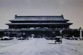 天安门被多次修缮，1969年中央下令拆除重建，为何？图片