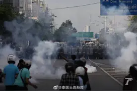 泰国警方抓获48名集会人士，称暂不需军队介入图片