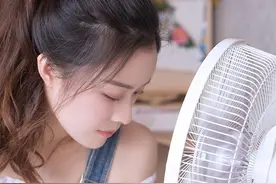 时间会告诉我们，简单的喜欢最长远，平凡中的陪伴最心安图片
