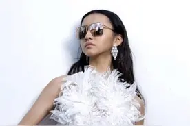 木村拓哉的女儿太时尚了，17岁木村光希烫卷发显成熟女人气质图片