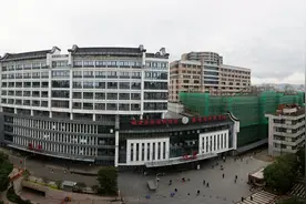 “做梦也想不到，生娃时能说能笑”图片