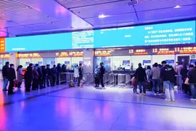 客流全面进入淡季 贵阳站调整售票窗口功能图片