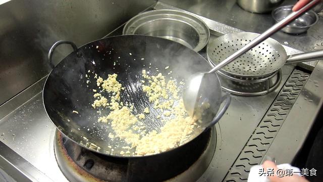 金针菇这样蒸一下真好吃，做法简单又入味，营养丰富，越吃越香