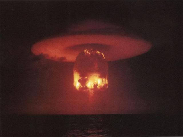 最全合集：88张核爆实验高清照片，全世界已知大型核爆实验2048次