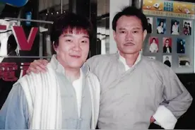 一众打星相聚过中秋！林正英师弟变化大，林国斌戴20万名表显阔气图片