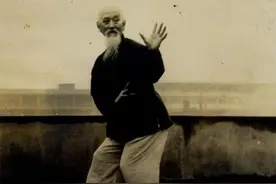美国上将保镖叫嚣：要把中国人都打倒，随后却被52岁老汉一掌击败图片
