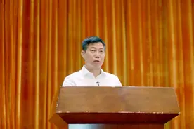 三亚天涯区委副书记、区长 陈积明：全面升级改造30个老旧小区图片