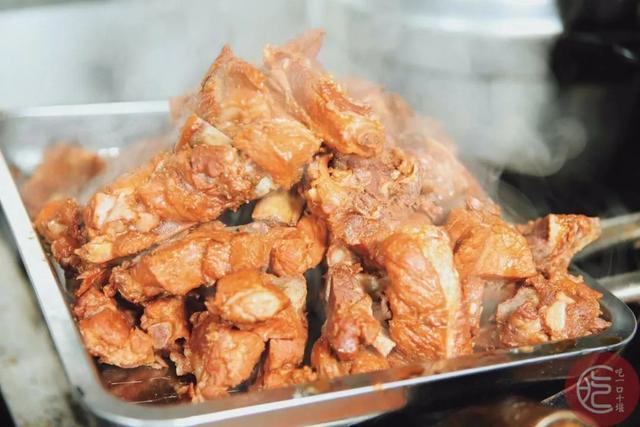 「十堰美食」好嗨哦,在十堰我竟然吃到了地道的东北锅包肉,感觉到了人生巅峰…