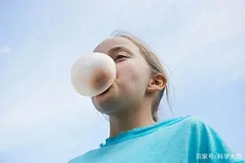 小时候误吞的口香糖都去哪了？它真的会黏住肠子吗？图片