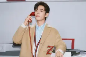 肖战官宣代言Gucci，广告连换5套衣服好帅，深圳门店排队抢同款图片