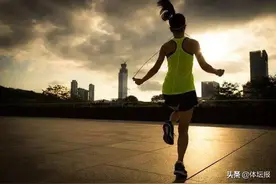 为何卖力跳绳却没瘦下来？图片