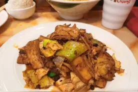 在美国吃川菜：不三不四的奇怪融合图片
