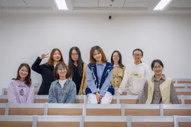 学霸宿舍！武汉一大学同寝室8名女生全部保研成功图片