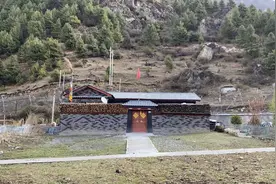 无国籍人流浪边境200年，加入中国籍，家家住别墅生活大变样图片