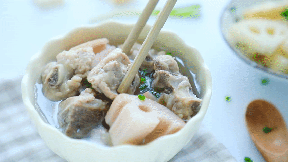 椰子炖花胶乌鸡小孩能吃吗 2025年椰子花胶煲鸡汤