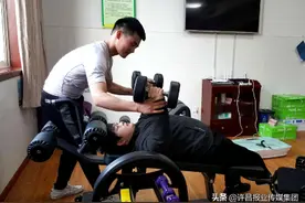 许昌13位“硬核大叔”成为孩子们心中的钢铁侠图片