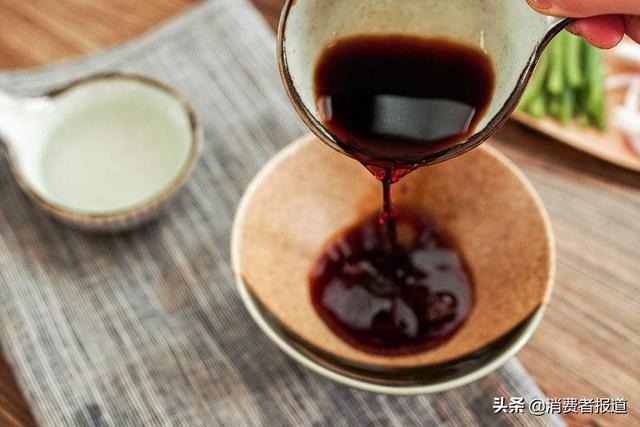 22款酱油对比测评：高档酱油也加味精，味事达、海天、加加、厨邦等无一例外