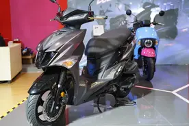 摩博会 | 三阳发布四款踏板新车，有运动有商用图片