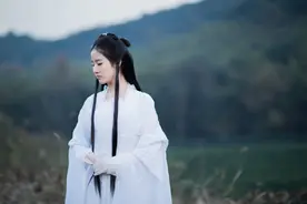 为何绝情谷底出现儿童衣裳？小龙女绝情谷底生孩子，是否过分解读图片