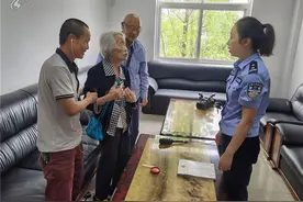 两次帮助 耄耋老人感谢子弟兵图片