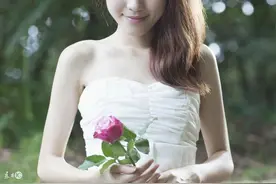 小说：少女一身黑色道袍，拦住总裁自称是他老婆，总裁一脸懵图片