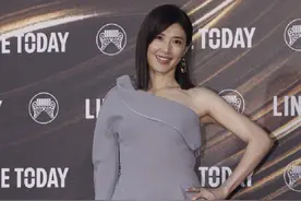 50岁苏慧伦近况曝光，压轴走红毯面色红润，齐肩短发干练且优雅图片