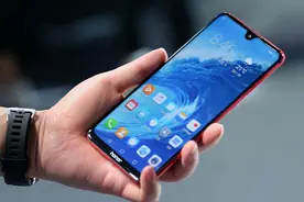 从1799元跌至1298元，沦为千元机却已经无人问津图片