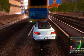 欧洲卡车模拟2：奔驰c63在路上失控，直接撞上大巴车