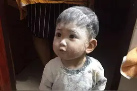 “还能塞回子宫吗？”，熊孩子“作妖图”火了，宝妈：养个娃真难图片