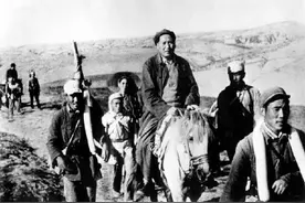1948年，毛主席院子落下三颗炸弹，聂荣臻化险为夷图片