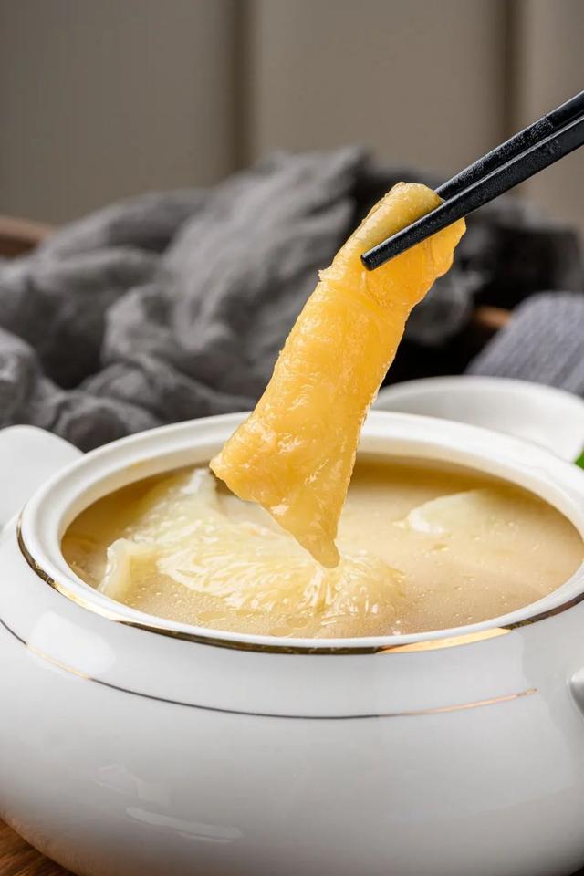 翅骨花胶煲鸡 2026年翅骨花胶煲鸡汤的做法