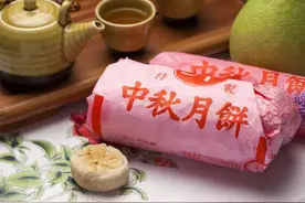 福建大妈生5个孩，中秋节没人陪，也没月饼，独自看家守院图片