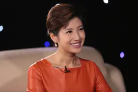 她是北京卫视一姐，和郭德纲传绯闻，二婚嫁给了刚强，儿子叫刚好图片