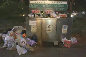 桶太小，厨余垃圾风吹洒一身！小区垃圾桶该怎么设？图片
