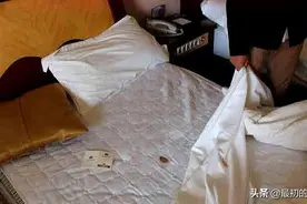 情侣住酒店四天三夜，退房所留下的东西，让保洁阿姨忍不住哭了图片
