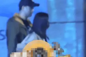 陈思诚和佟丽娅官宣离婚！二人卡点发文，女方刚与帅哥深夜出行图片
