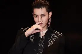 吴亦凡还有大瓜？网曝吴亦凡已婚且有孩子，吴妈点的学霸白富美图片