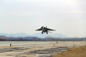 搏击长空！多视角欣赏战鹰出击精彩画面图片