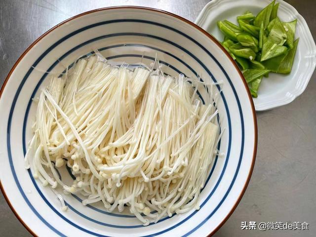 它营养丰富含有18种氨基酸，秋季常吃能提高免疫力，不知道真可惜